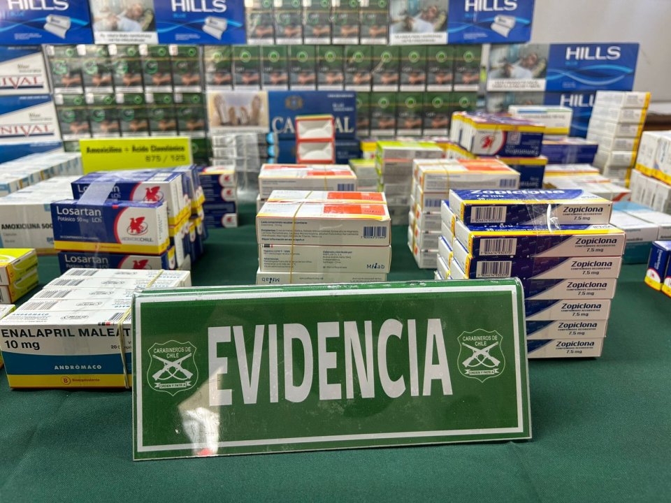 /carabineros-detiene-a-tres-personas-durante-operativo-en-feria-libre-de