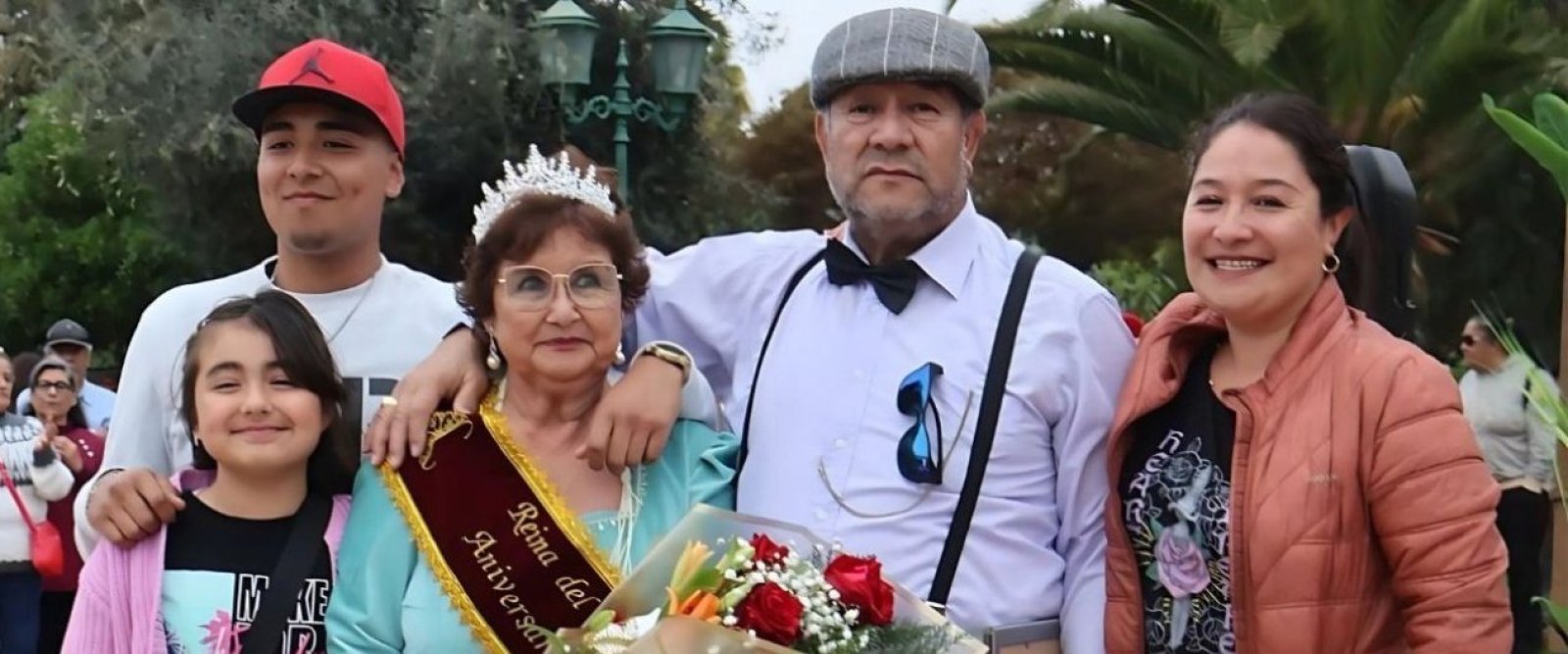 Una reina con alma de maestra: Elba Esquivel es coronada Reina del Pasado 2025 en Taltal