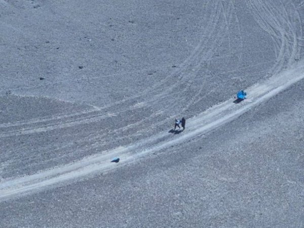 Carabineros rescata con vida a dos jóvenes de Antofagasta en la cordillera de Atacama