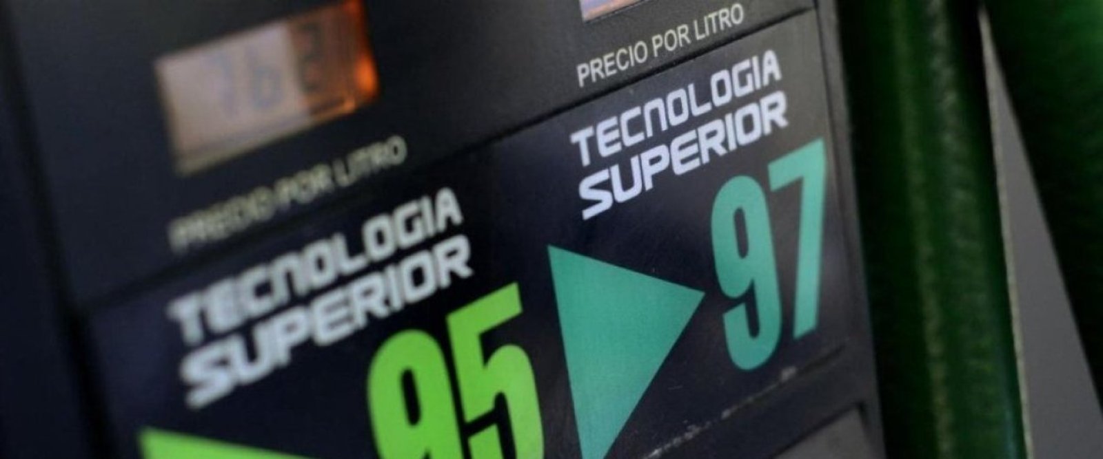 Ayudas por alza de combustibles: Bonos, parafina más barata y transporte sin alzas