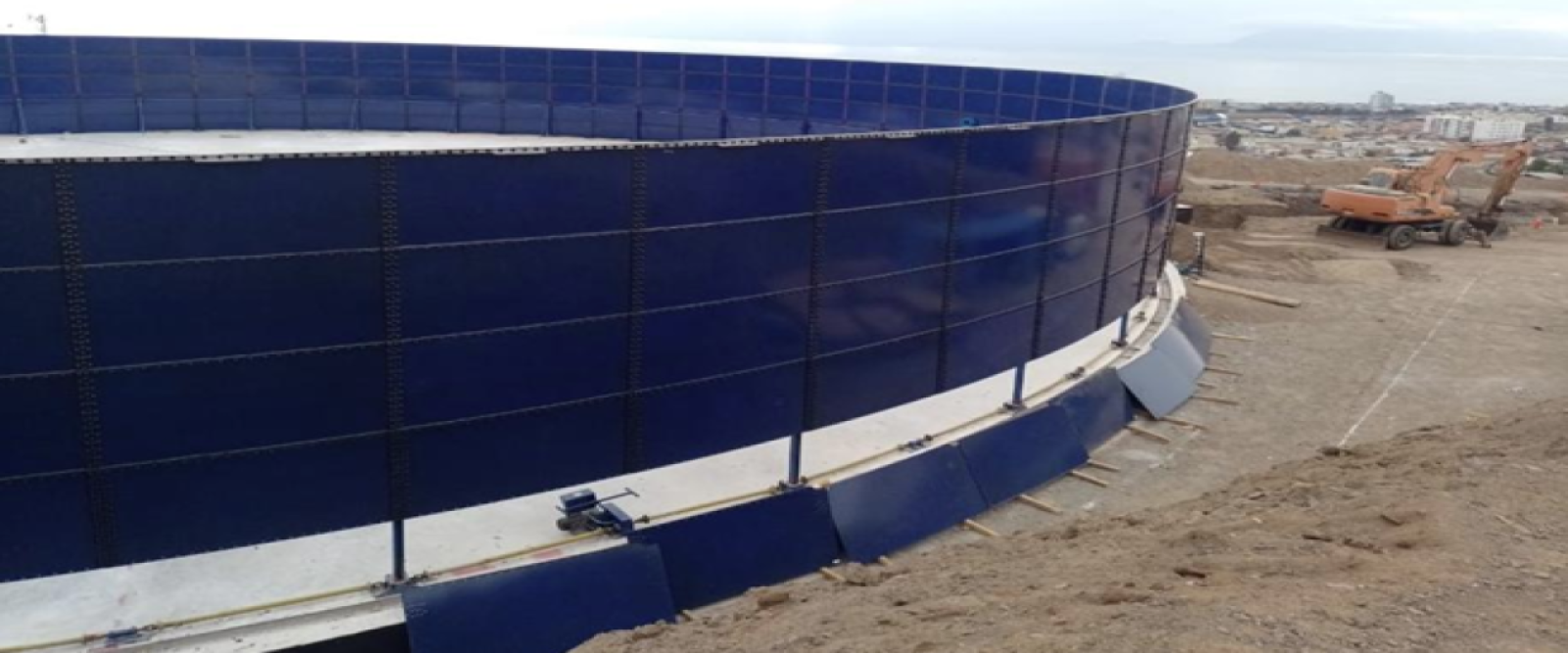 Importante obra hídrica: Aguas Antofagasta inicia construcción del estanque Prat II en la capital regional