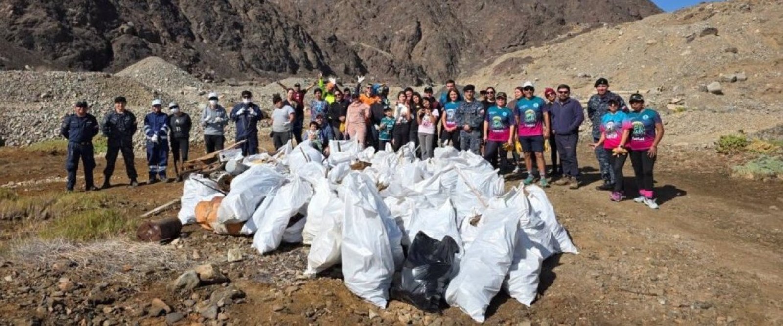 Unidos por el medio ambiente: Exitosa jornada de limpieza en Quebrada San Ramón de Taltal