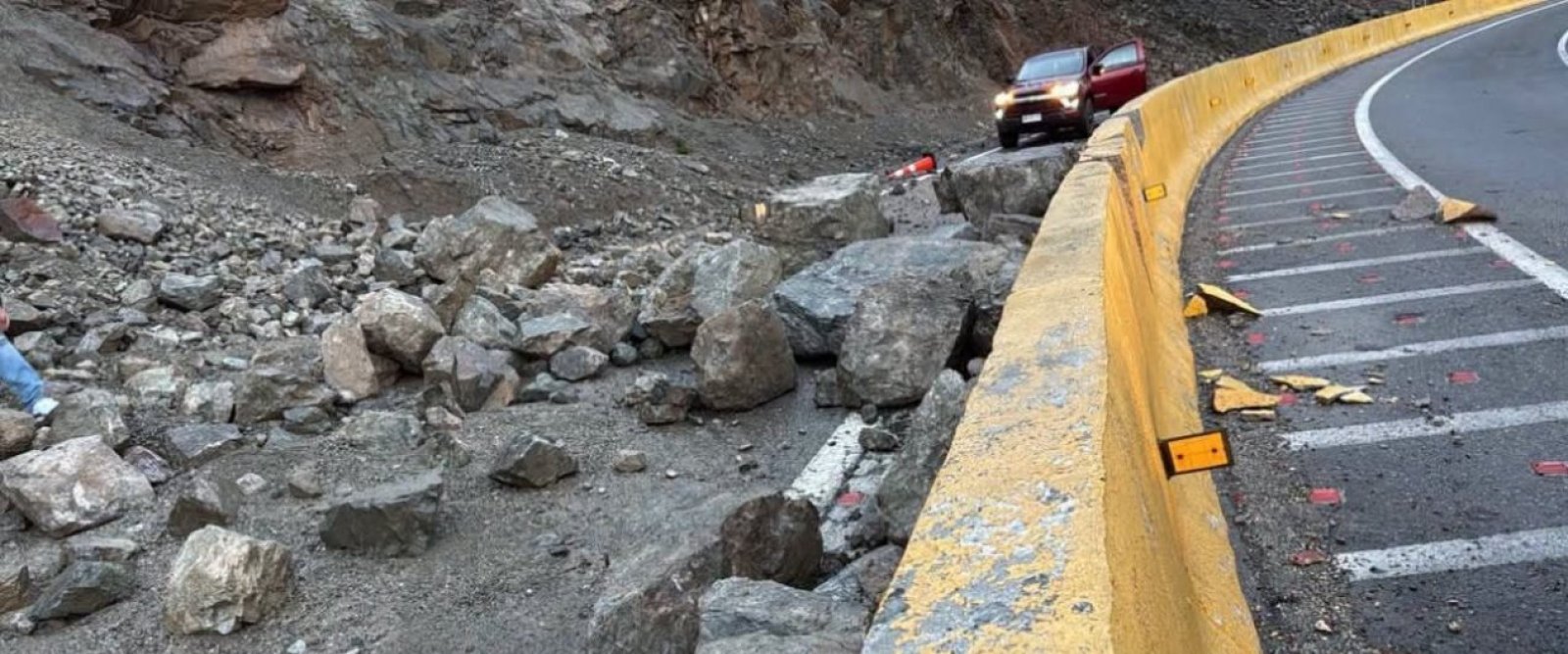 Comunicado Oficial N° 1: Sistema Frontal provoca precipitaciones y cortes preventivos en la Ruta 1 al norte de Taltal