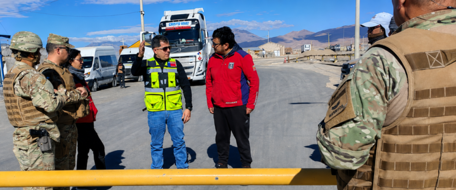 Seremi de Transportes Antofagasta lideró operativo en Ollagüe: 60 camiones fueron devueltos por incumplir normas