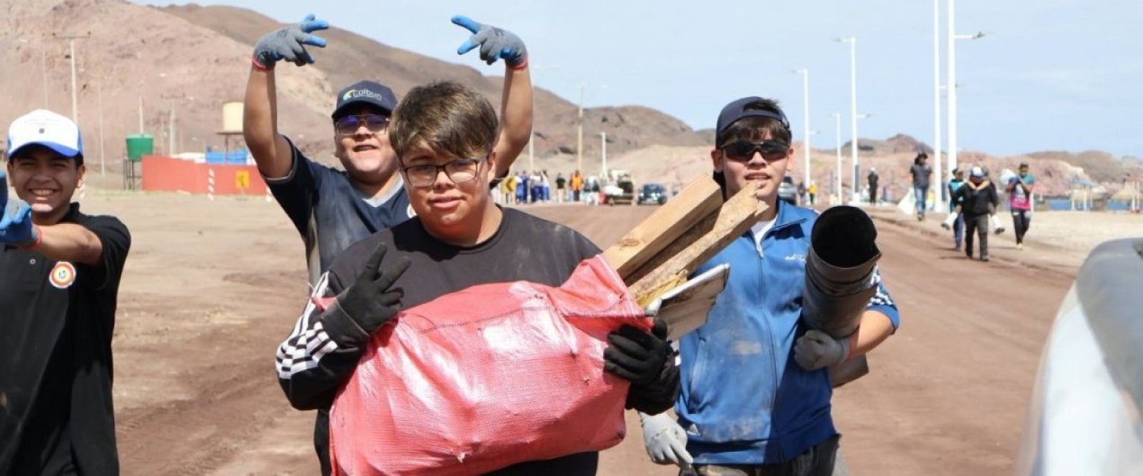 Taltal: Jornada de limpieza en Tierra del Moro deja 300 kilos de residuos retirados