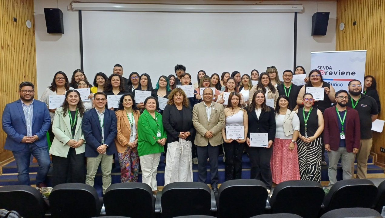 /certifican-a-jovenes-de-santo-tomas-como-agentes-preventivos