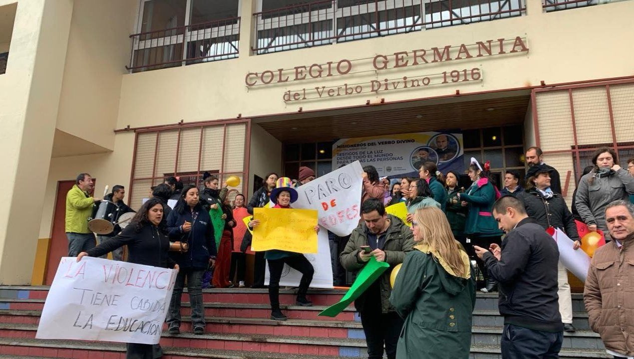 /local/colegio-germania-de-puerto-varas-suspende-clases-por-amenazas-de-muerte