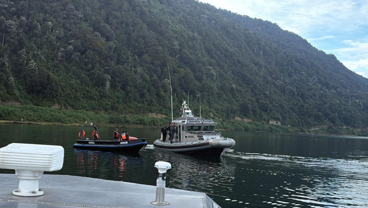 /hallan-sexto-cuerpo-tras-naufragio-de-embarcacion-salmonera-en-el-estuario