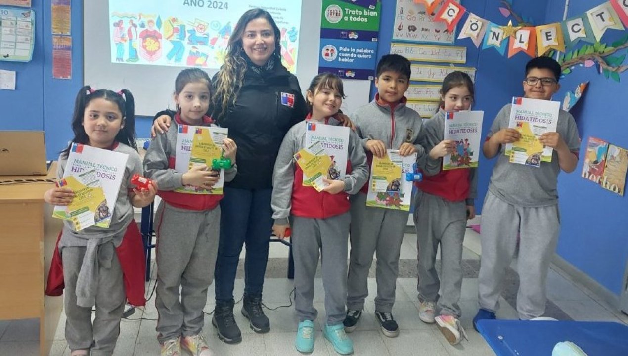 /promoviendo-la-tenencia-responsable-seremi-de-salud-de-magallanes-capacita