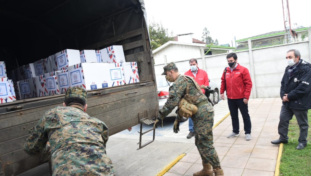 /usuarios-de-conadi-en-mafil-mariquina-y-lanco-recibieron-cajas-de-alimentos