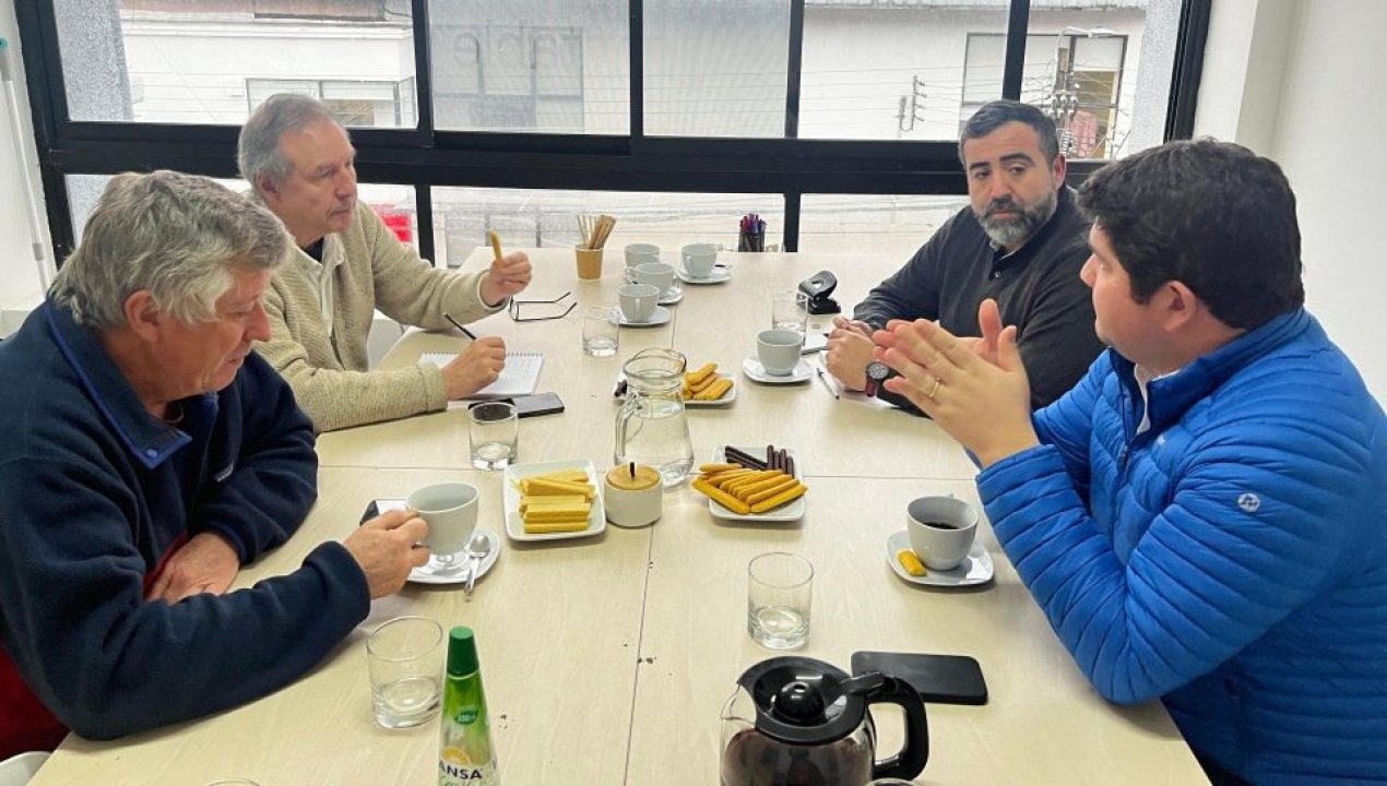/directivas-de-chile-vamos-en-los-rios-comenzaron-a-definir-trabajo-conjunto