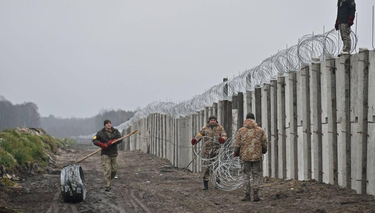/ucrania-construye-muro-en-la-frontera-con-bielorrusia-ya-lleva-3-kilometros