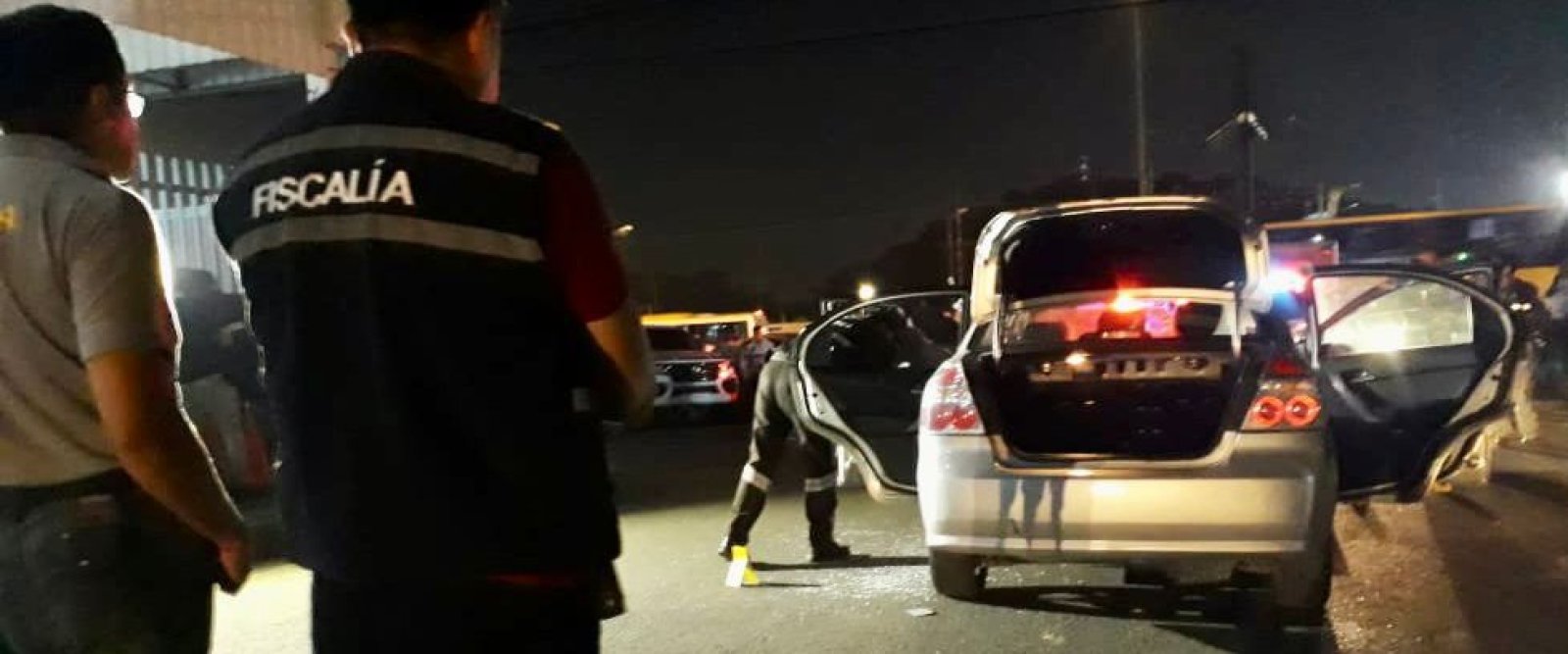 Asesinan a fiscal en Ecuador mientras conducía su vehículo