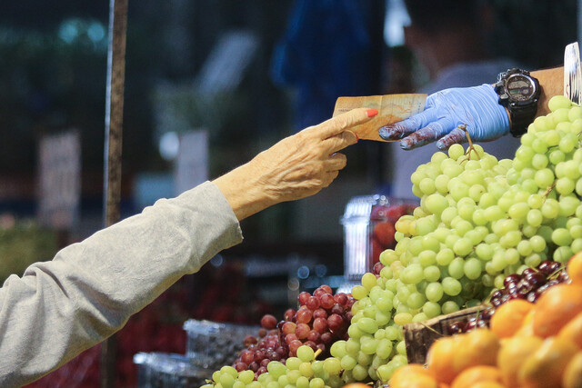 /actualidad/economia/ipc/ipc-tiene-una-caida-mayor-a-la-esperada-y-la-inflacion-anual-bajo-a-un-3-9