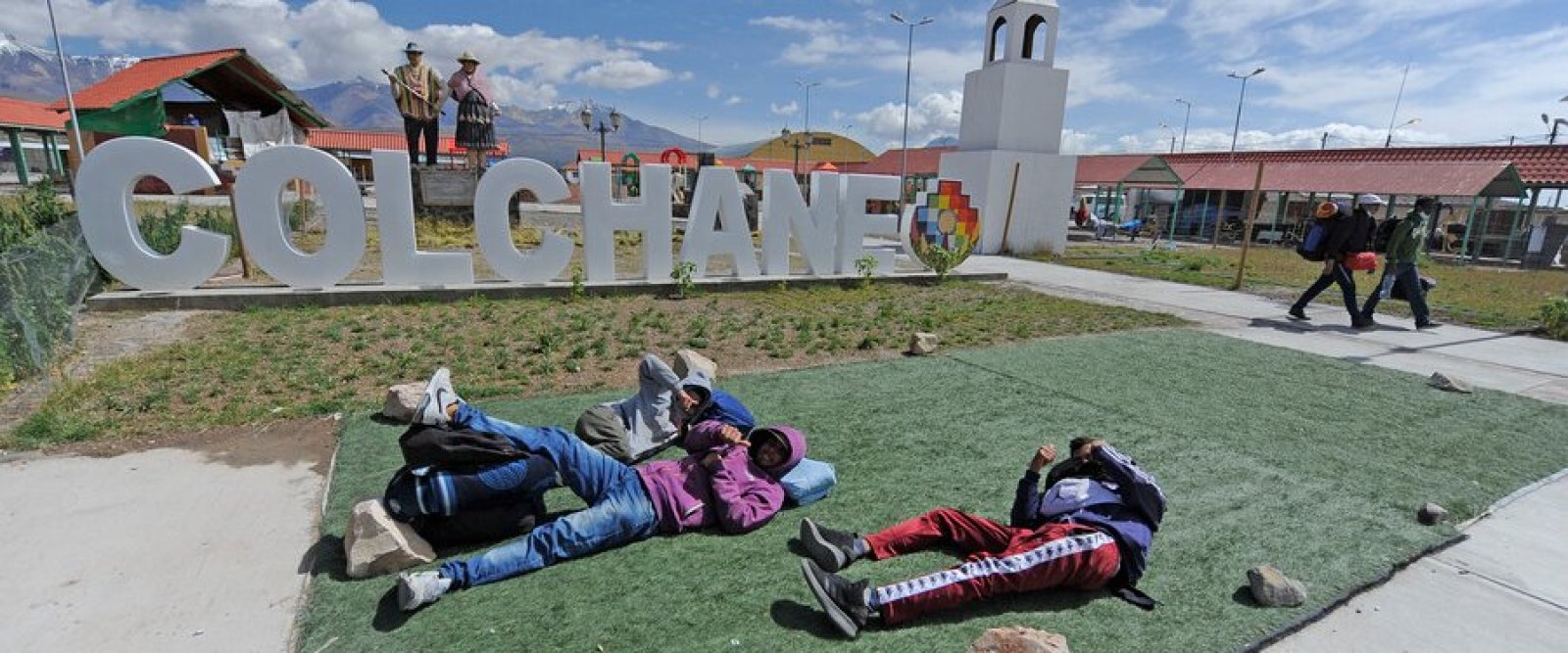 Migraciones deja más de 120 mil nacionalizaciones pendientes y 22 mil decretos sin firma